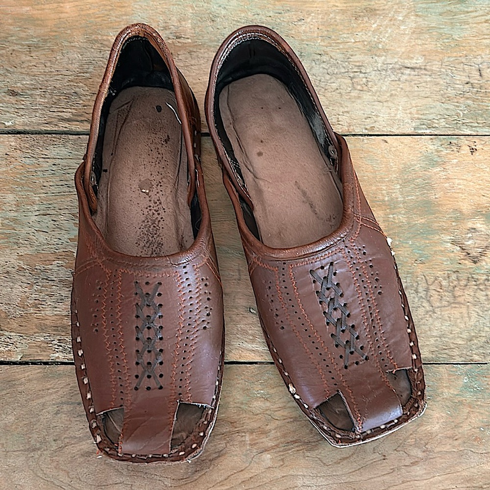 HANDMADE ETHNIC JUTI BROWN LEATHER MOJARI SHOE